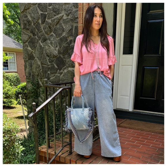 34 Chic Flowy Relax Fit Top - Picture 3 of 7